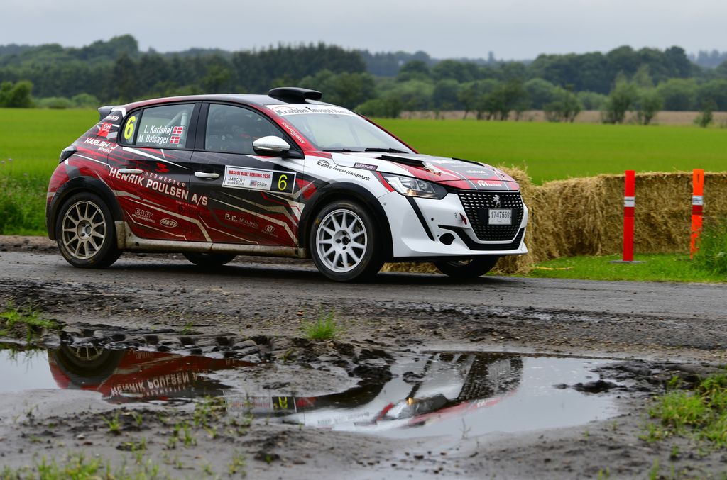 I ADAC-turneringens fjerde runde starter Lasse Karlshøj sammen med Ole Frederiksen som nummer 18 og mellem de førende tyske Rally4-kørere
(Foto: Morten Dam)